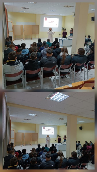 φωτογραφία της εκδήλωσης από το αμφιθέατρο του σχολείου